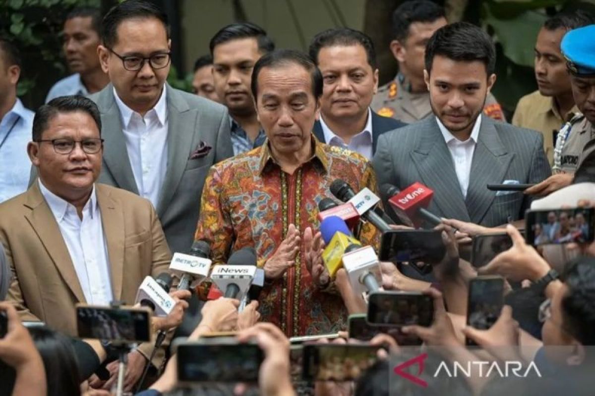 Roy Suryo Ditahan, Ahli Hukum: Ijazah Jokowi Tidak Perlu Dibawa ke Pengadilan