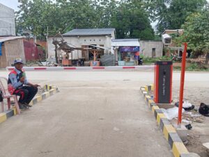Pelajari manfaat palang parkir dan barrier gate perumahan untuk meningkatkan keamanan, mengatur akses kendaraan, serta menciptakan lingkungan hunian yang lebih tertib dan profesional.